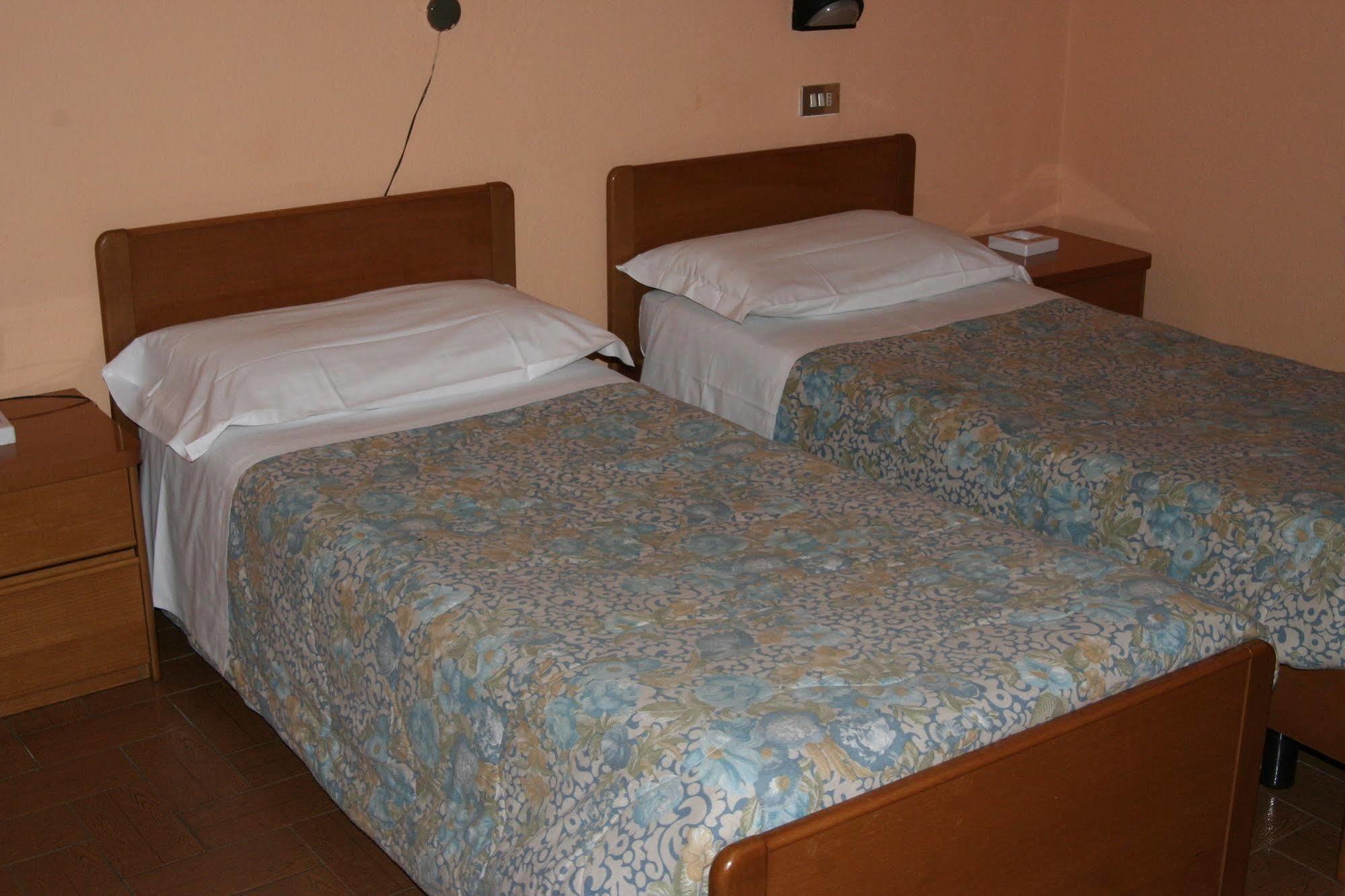 Miu Hotel Milano Eksteriør billede